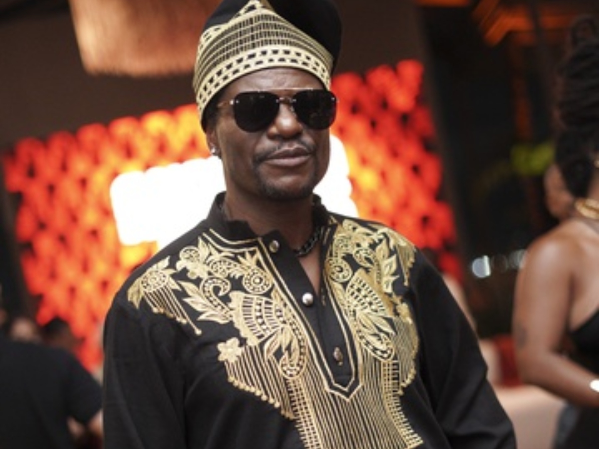 Ator Bukassa Kabengele celebra momento único com papéis em Globo, HBO Max e Netflix
