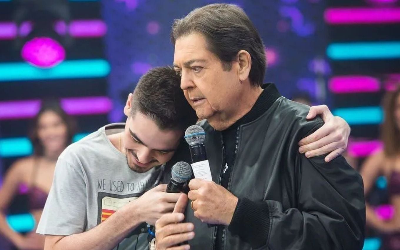 João Silva detalha estado de saúde de Faustão e explica adiamento da alta hospitalar