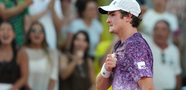 João Fonseca em Roland Garros: o desafio contra Novak Djokovic que movimenta o tênis