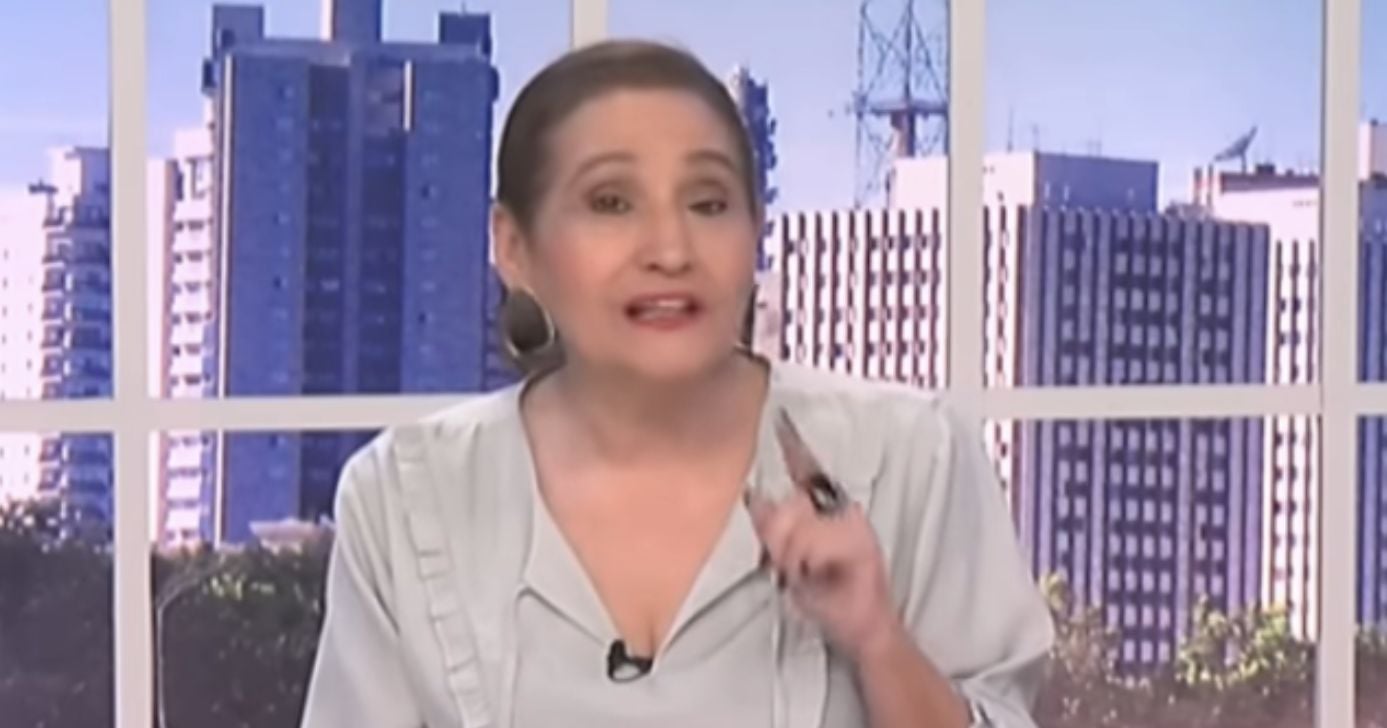 Sonia Abrão no A Tarde É Sua (Foto: Reprodução / RedeTV!)