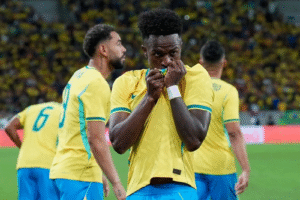Seleção Brasileira goleia Panamá por 6 a 2 em amistoso pré-Copa no Maracanã