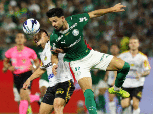 Palmeiras rebate críticas sobre arbitragem e contesta narrativas após vitória