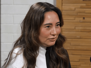 Karina Sato abre o jogo sobre 13 anos DE 'vida dupla' entre Votorantim e Sabrina