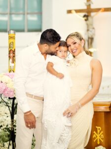 Hulk Paraíba e Camila Sousa celebram batizado da filha caçula em cerimônia no Rio