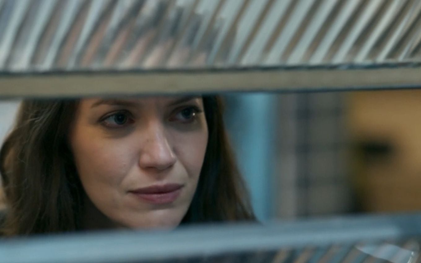 Francesca em Quem Ama Cuida: nova aparição da personagem intriga público