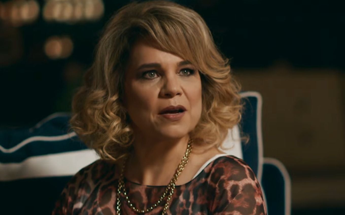 Cerco se fecha contra Adriana em reviravolta tensa de Quem Ama Cuida
