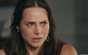 Adriana é presa em Quem Ama Cuida: Pilar orquestra denúncia e reviravolta choca