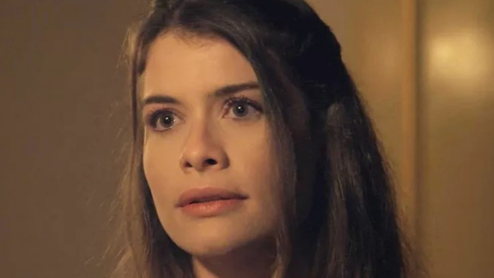 Conflito em ‘Além do Tempo’: Lívia move peça arriscada com Emília e divide a família