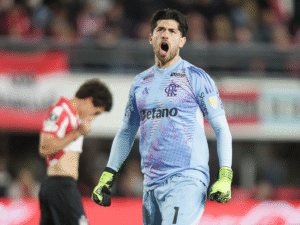 Rossi no radar do River Plate: goleiro do Flamengo movimenta mercado argentino