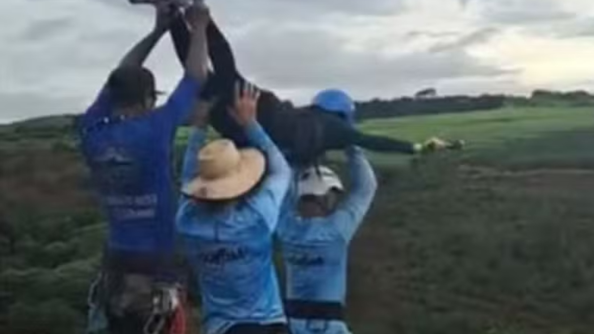 Tragédia em salto de rope jump termina com morte de jovem após falha fatal