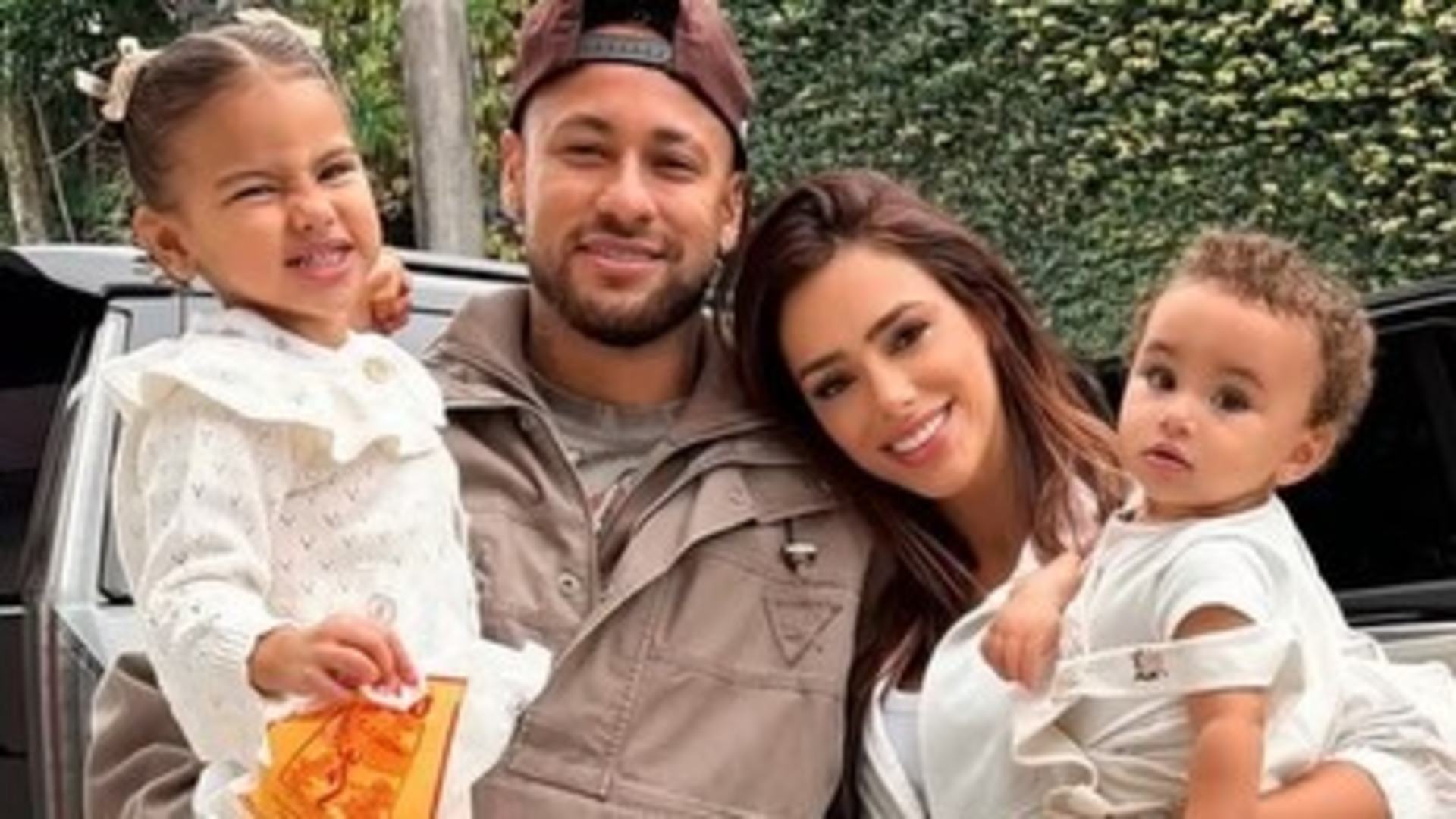 Bruna Biancardi e Neymar anunciam nova gravidez e revelam sexo do bebê