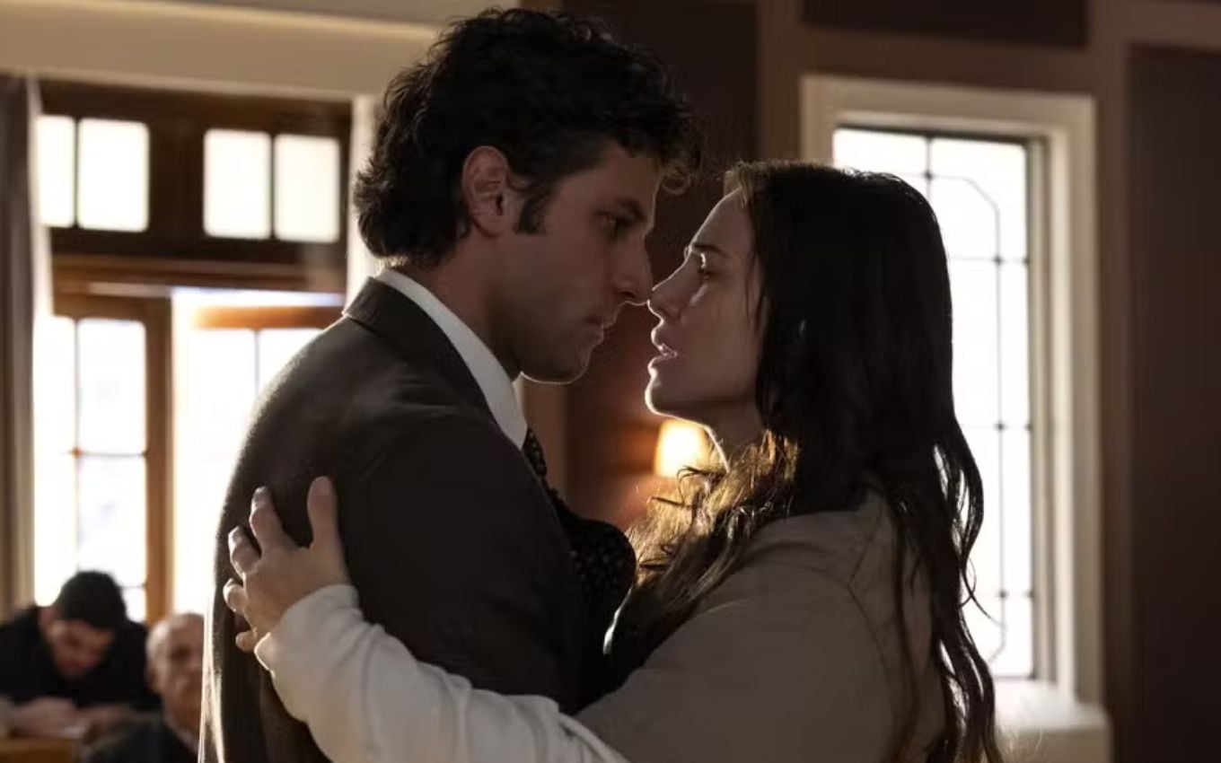 Adriana é condenada em Quem Ama Cuida e se despede de Pedro com beijo emocionante