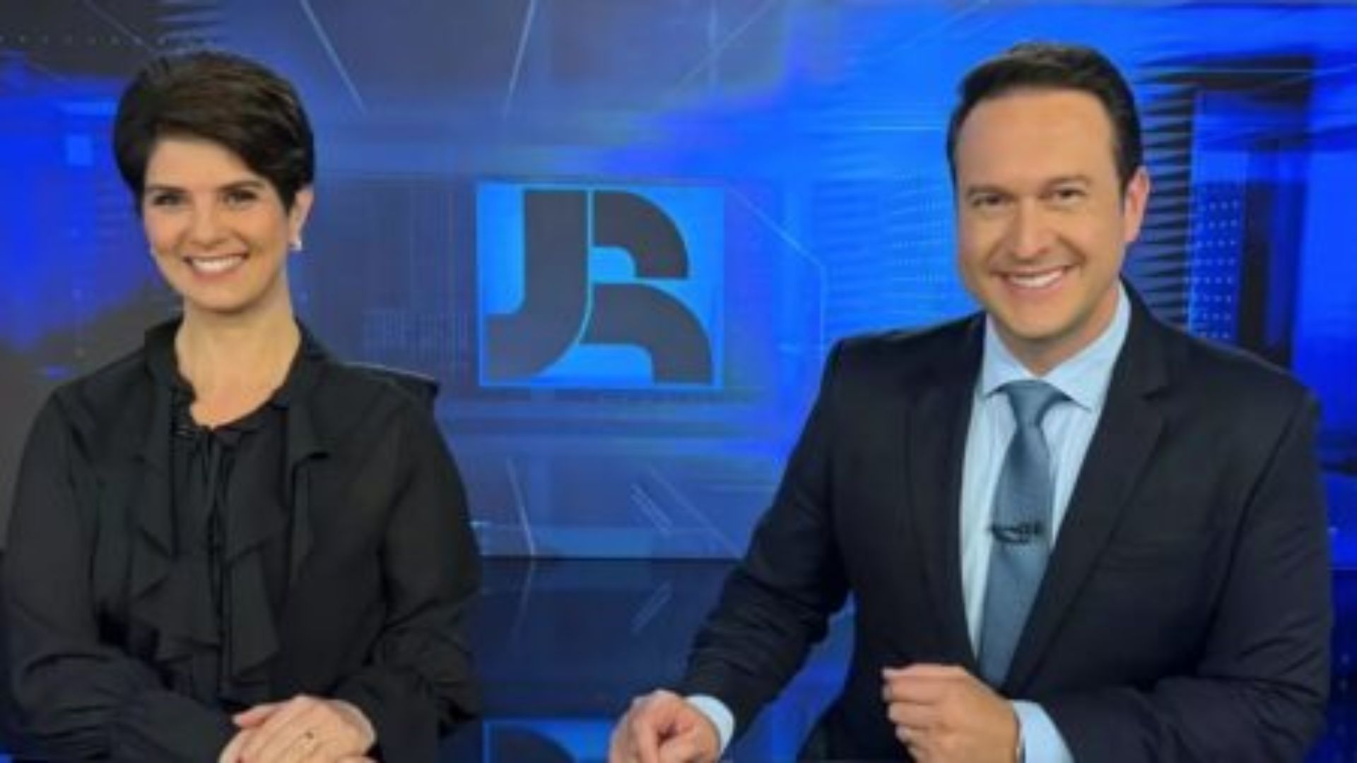 Jornal da Record supera SBT e consolida vice-liderança na audiência