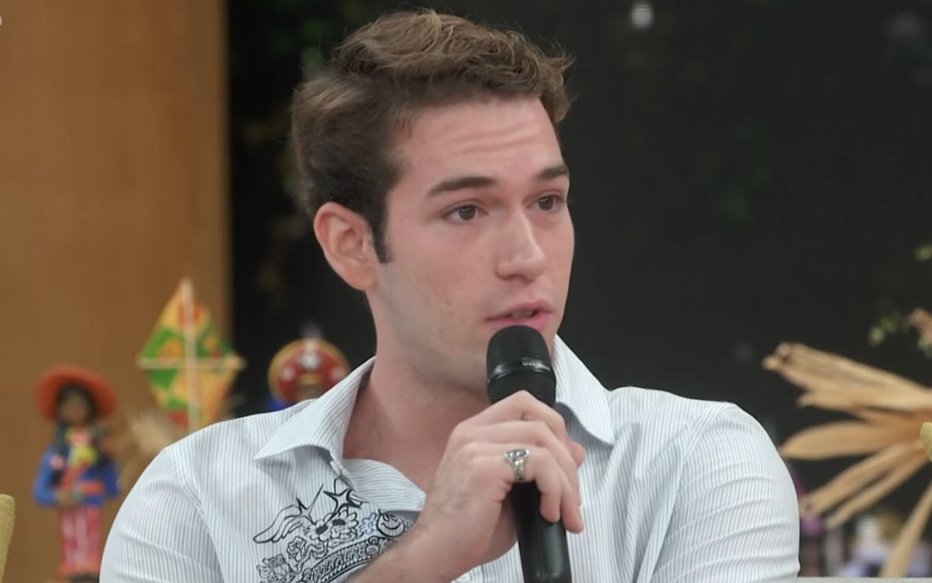 Pietro Antonelli detalha como a atuação estreitou laços com os pais, Murilo Benício e Giovanna Antonelli