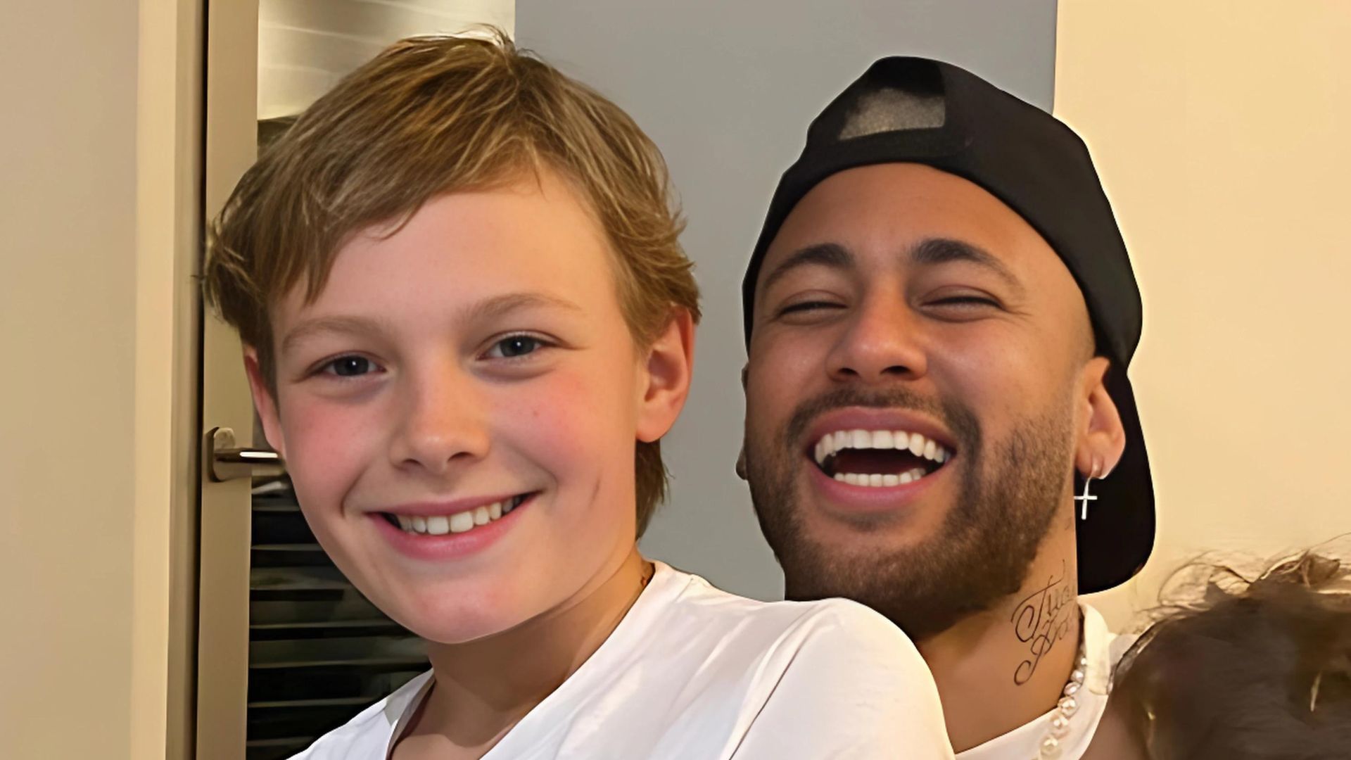 Davi Lucca surpreende em entrevista de rua e vídeo viraliza nas redes sociais