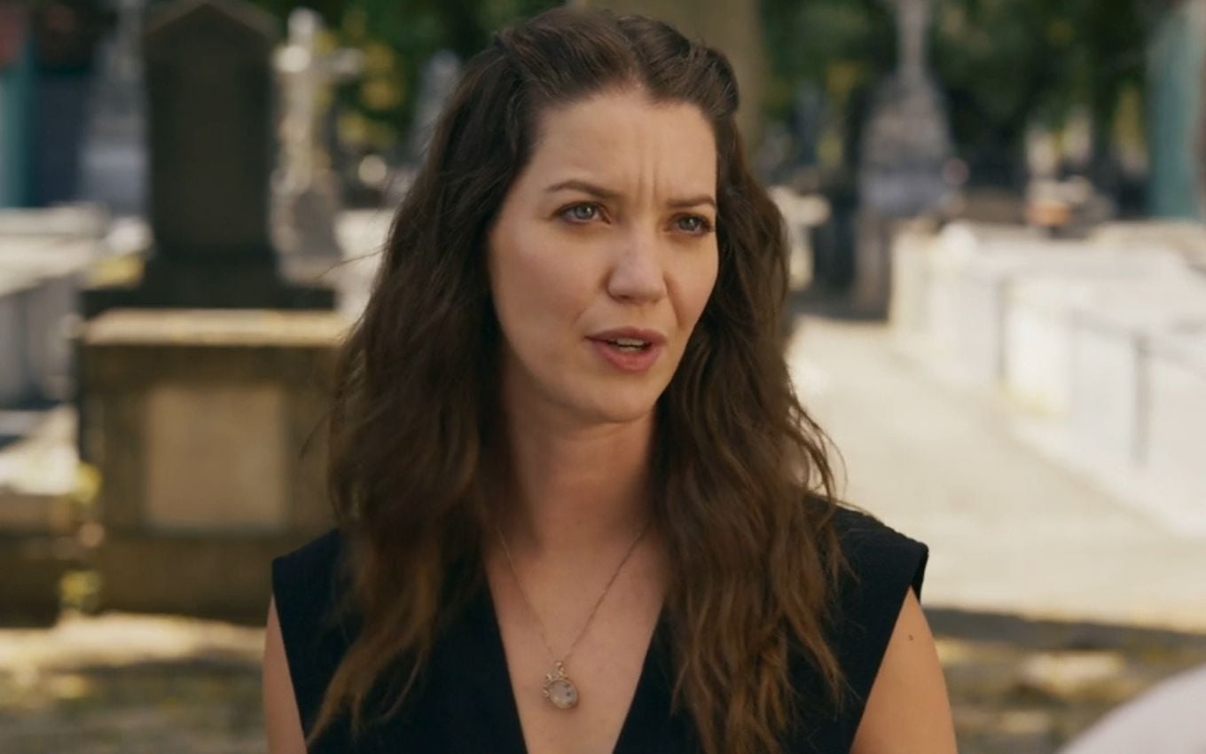 Francesca é um espírito em Quem Ama Cuida: reviravolta sobrenatural agita a trama