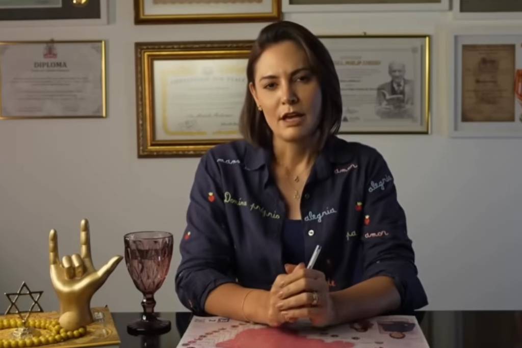 A estratégia de Michelle Bolsonaro e o racha na sucessão presidencial do clã