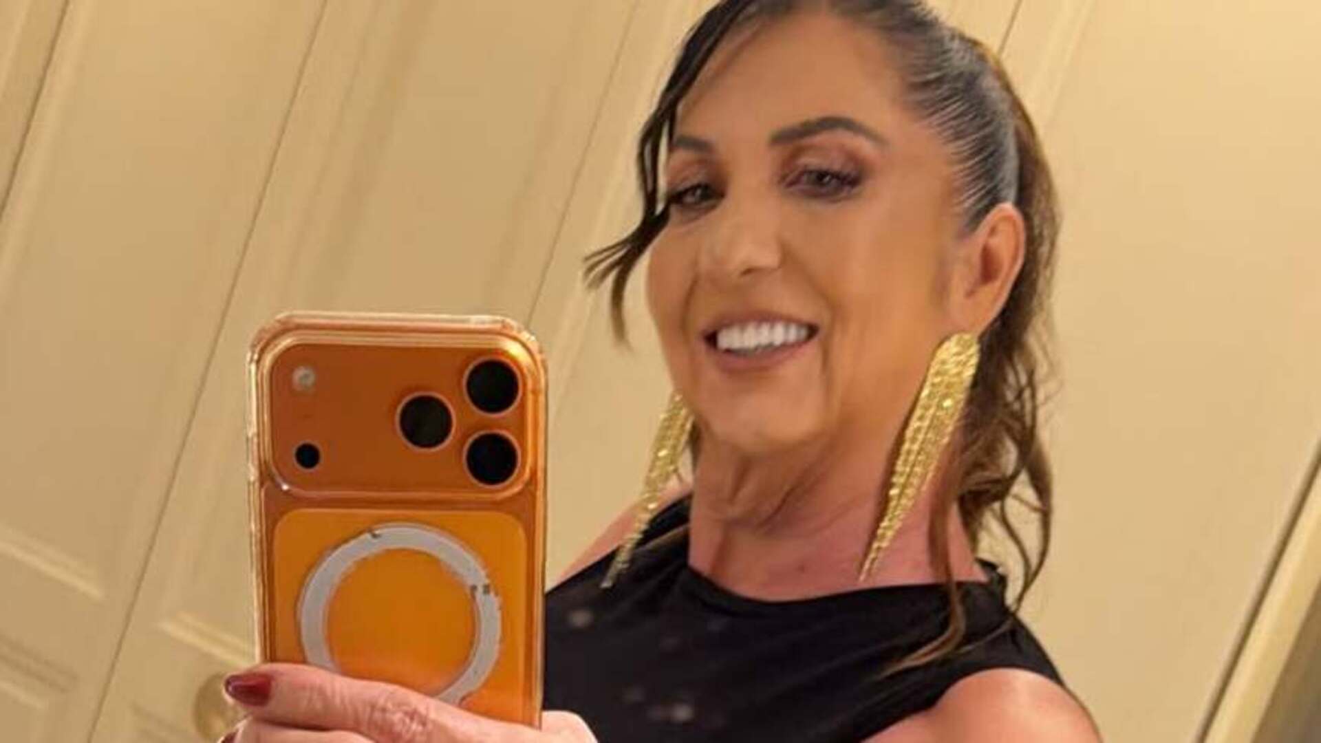 Aos 60 anos, Margareth Serrão, mãe de Virginia, desmente rumores de gravidez e revela motivo de enjoos