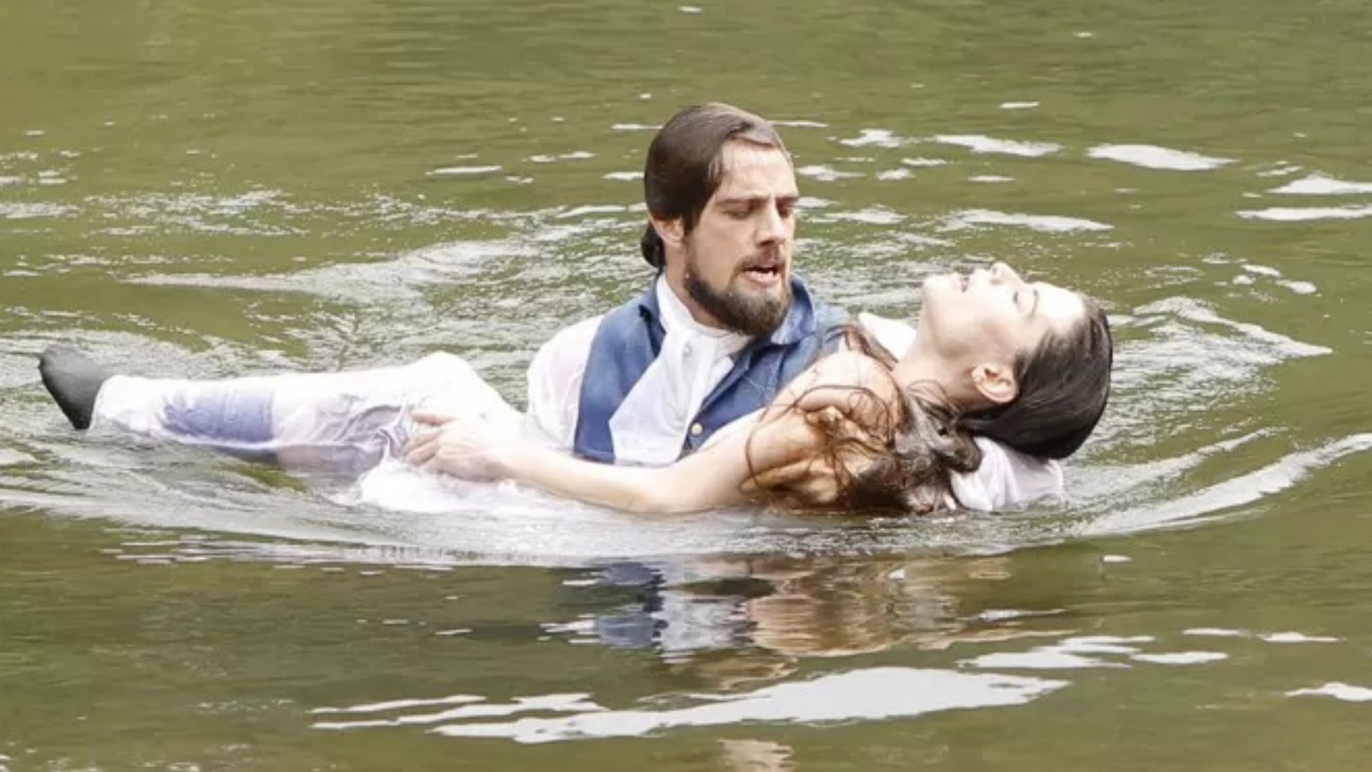 Além do Tempo: Felipe resgata Lívia de afogamento em cena decisiva