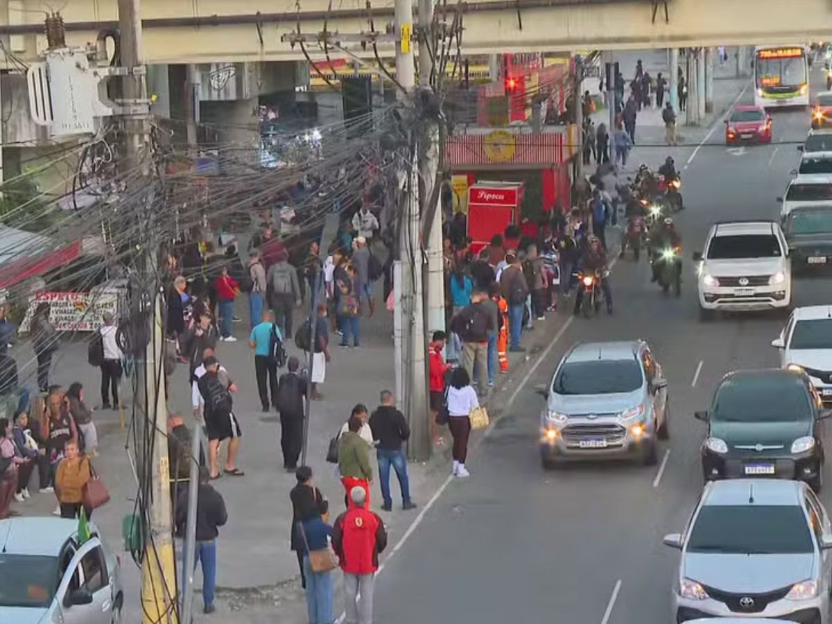 Greve de ônibus no Rio de Janeiro mantém frota abaixo do exigido no segundo dia