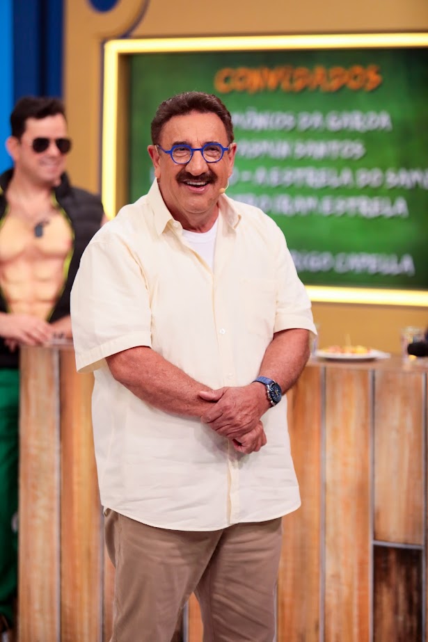 Ratinho abre o jogo sobre cirurgia plástica após perder 16 quilos