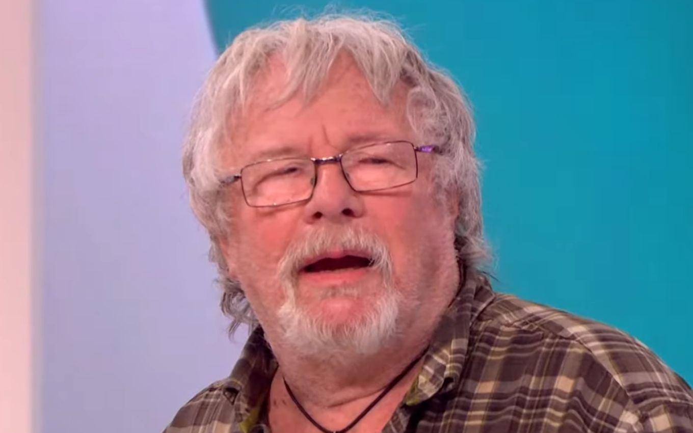 Aos 85 anos, morre Bill Oddie, o comediante que virou voz da natureza na TV britânica