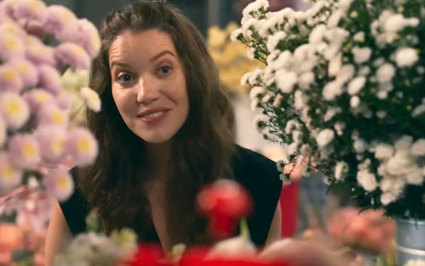 Francesca revela a Otoniel o motivo de sua permanência no plano espiritual em Quem Ama Cuida