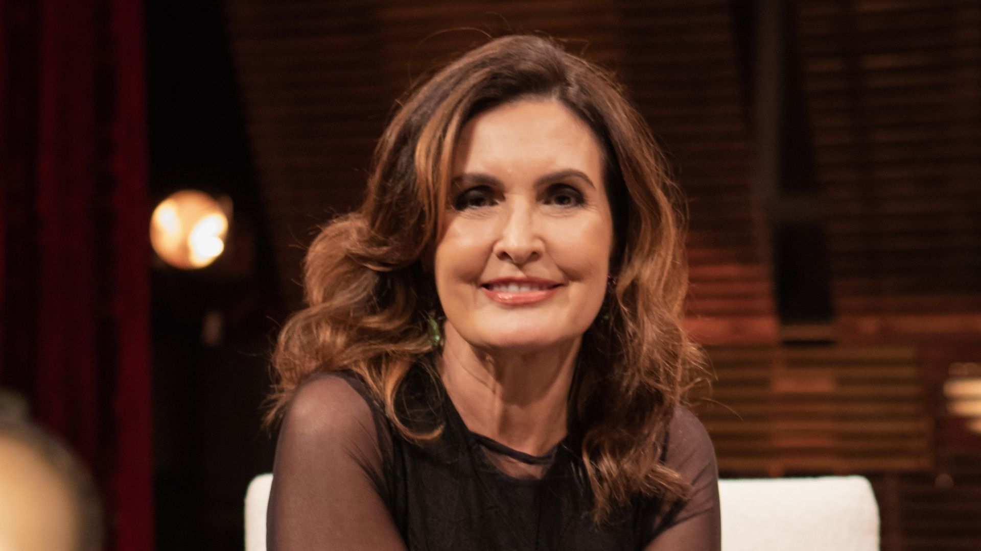 Fátima Bernardes reflete sobre menopausa e superação do câncer em entrevista