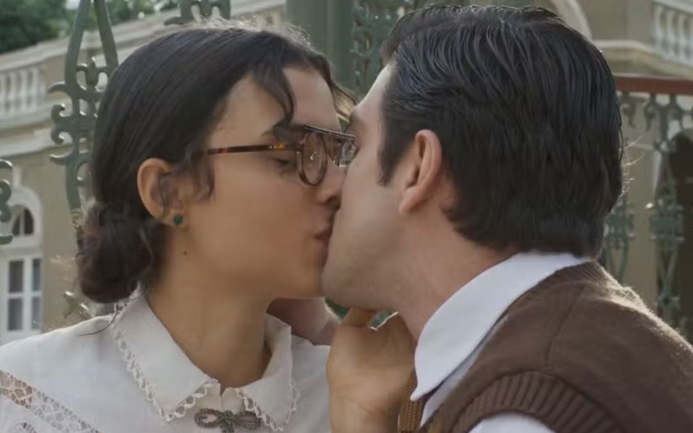 Em a Nobreza do Amor, Manoel ilude Ana Maria com promessa de namoro que não se concretiza