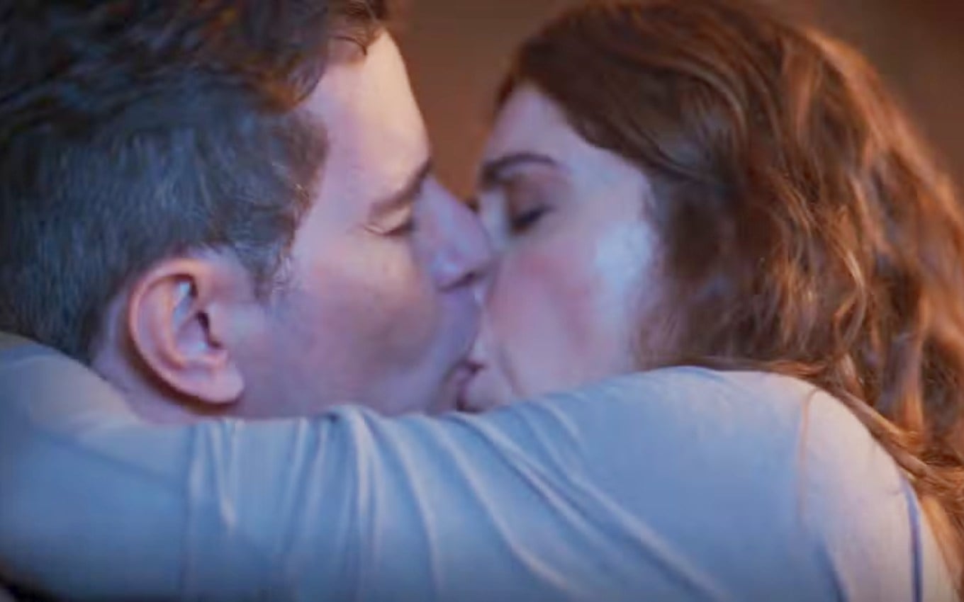 Romance em Coração Acelerado: Janete e Alaorzinho oficializam união após noite intensa