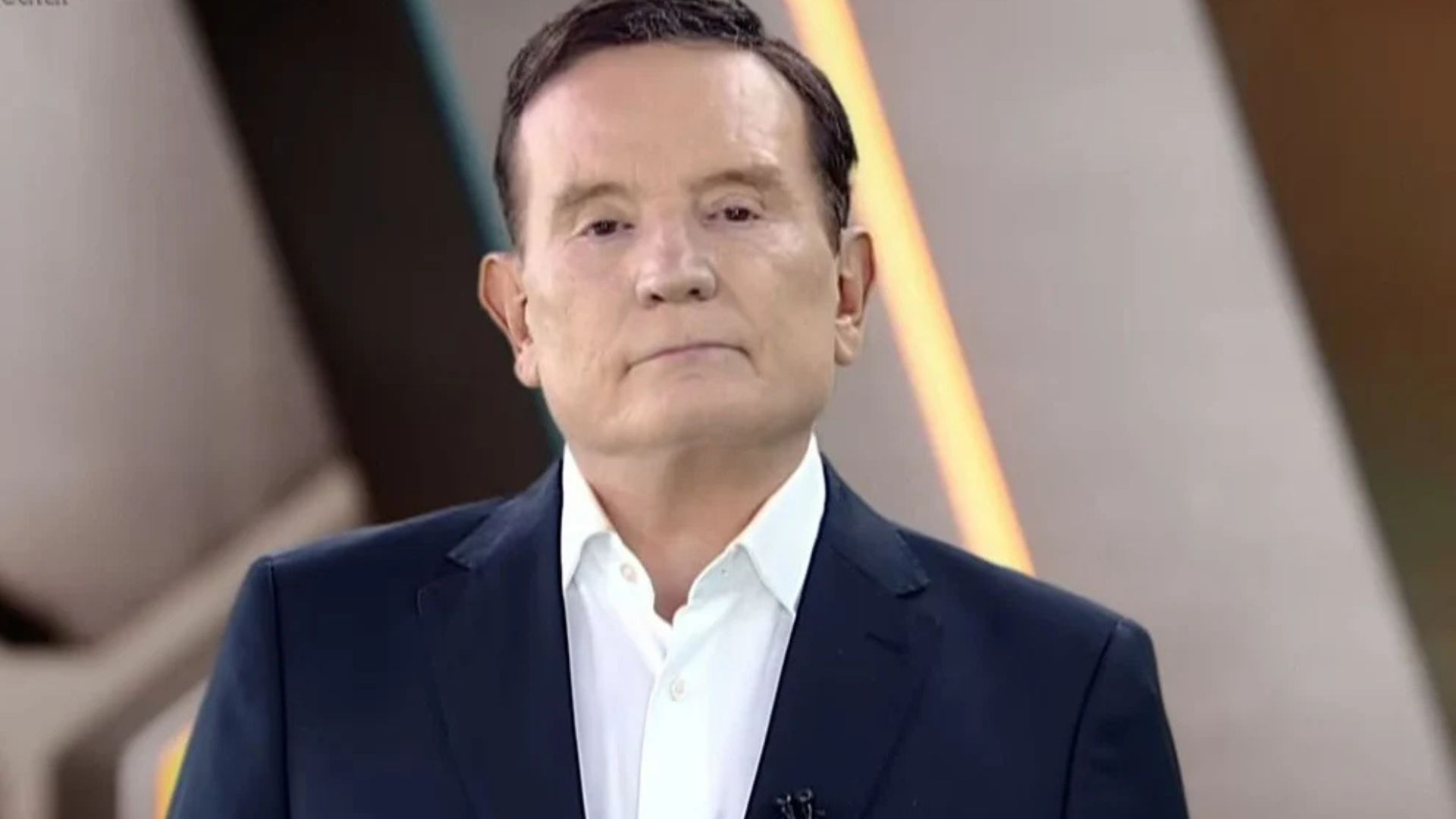 Domingo Espetacular consolida vice-liderança e supera SBT no Ibope em 2026