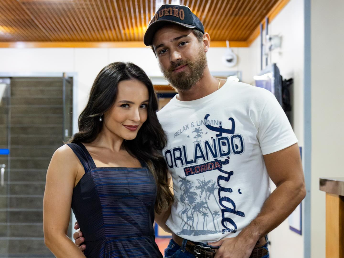 Mudança de visual de André Luiz Frambach surpreende Larissa Manoela