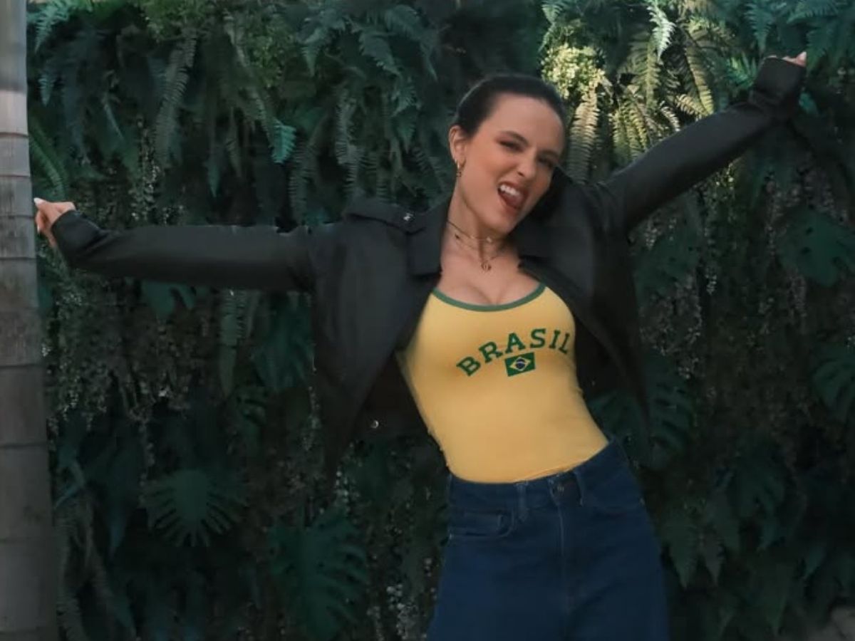 Larissa Manoela sinaliza possível retorno à música e reacende paixão pelos palcos
