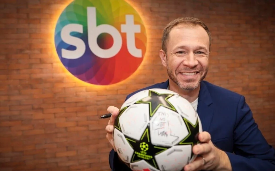 Tiago Leifert se despede da Copa no SBT narrando disputa pelo terceiro lugar