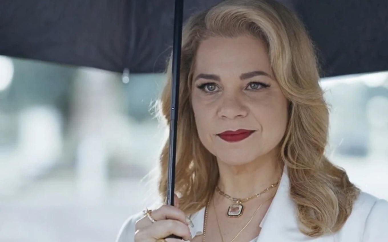 Pilar move peças em Quem Ama Cuida e provoca a fúria de Silvana na joalheria