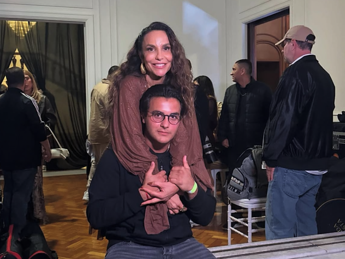 Físico de Marcelo Sangalo impressiona internautas e filho de Ivete nega anabolizantes
