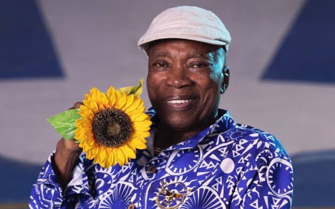 Milton Nascimento recebe alta hospitalar e segue recuperação em casa após pneumonia