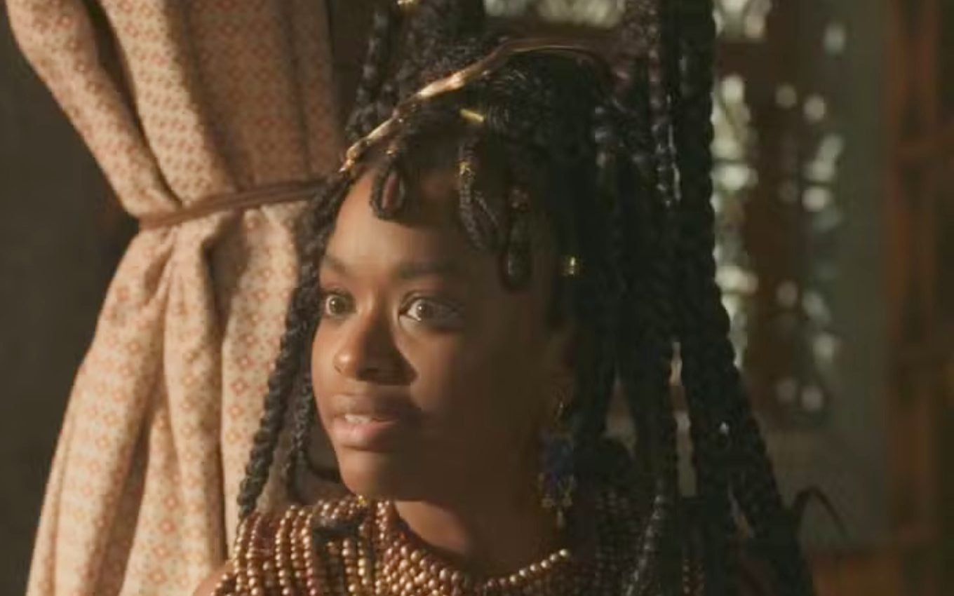 Binta surge como aliada inesperada para Kênia contra Jendal no palácio de a Nobreza do Amor.