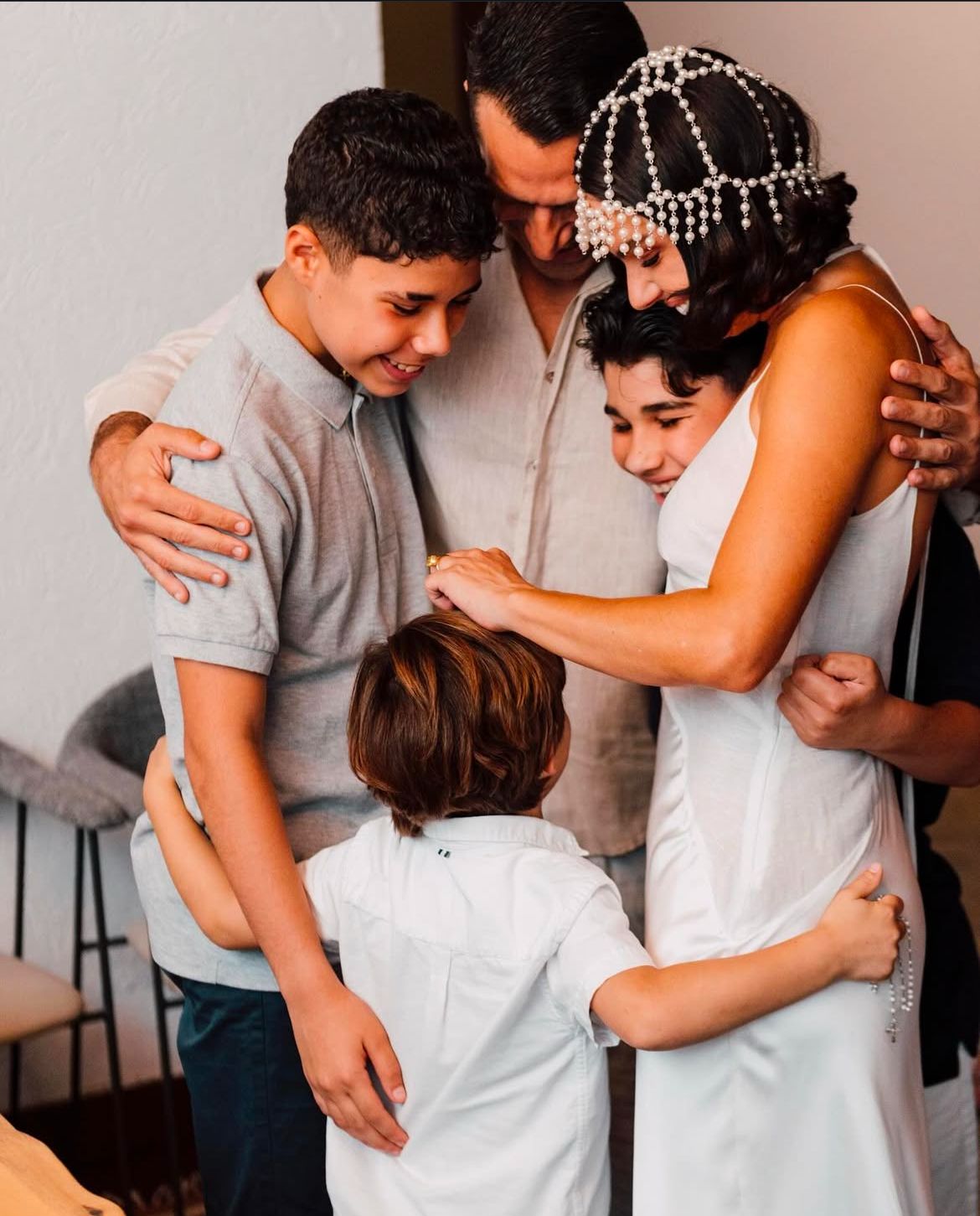 Isis Valverde celebra convivência familiar com filhos de Marcus Buaiz