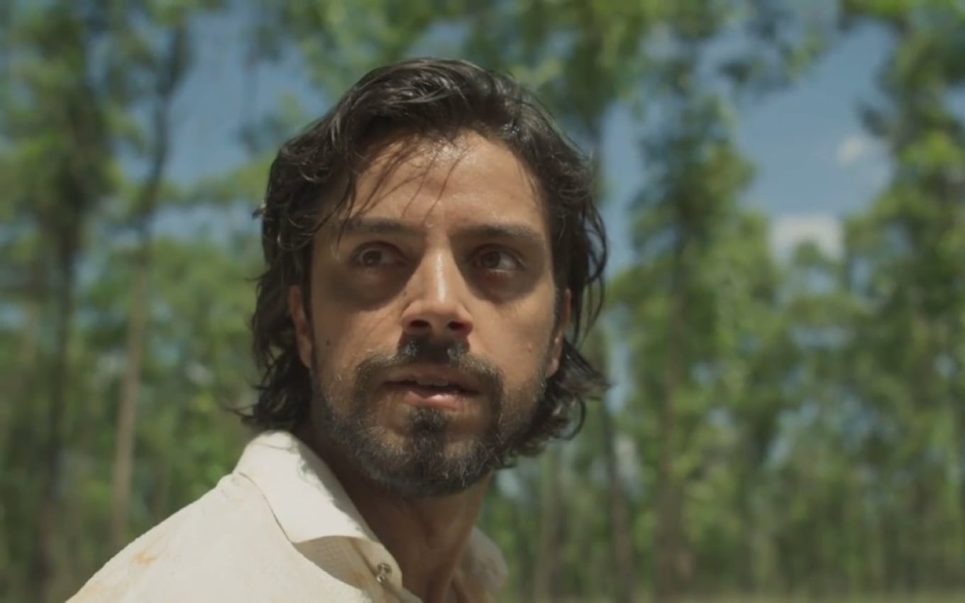 Omar invade noivado de Alika e Tonho e promete não desistir da amada em a Nobreza do Amor