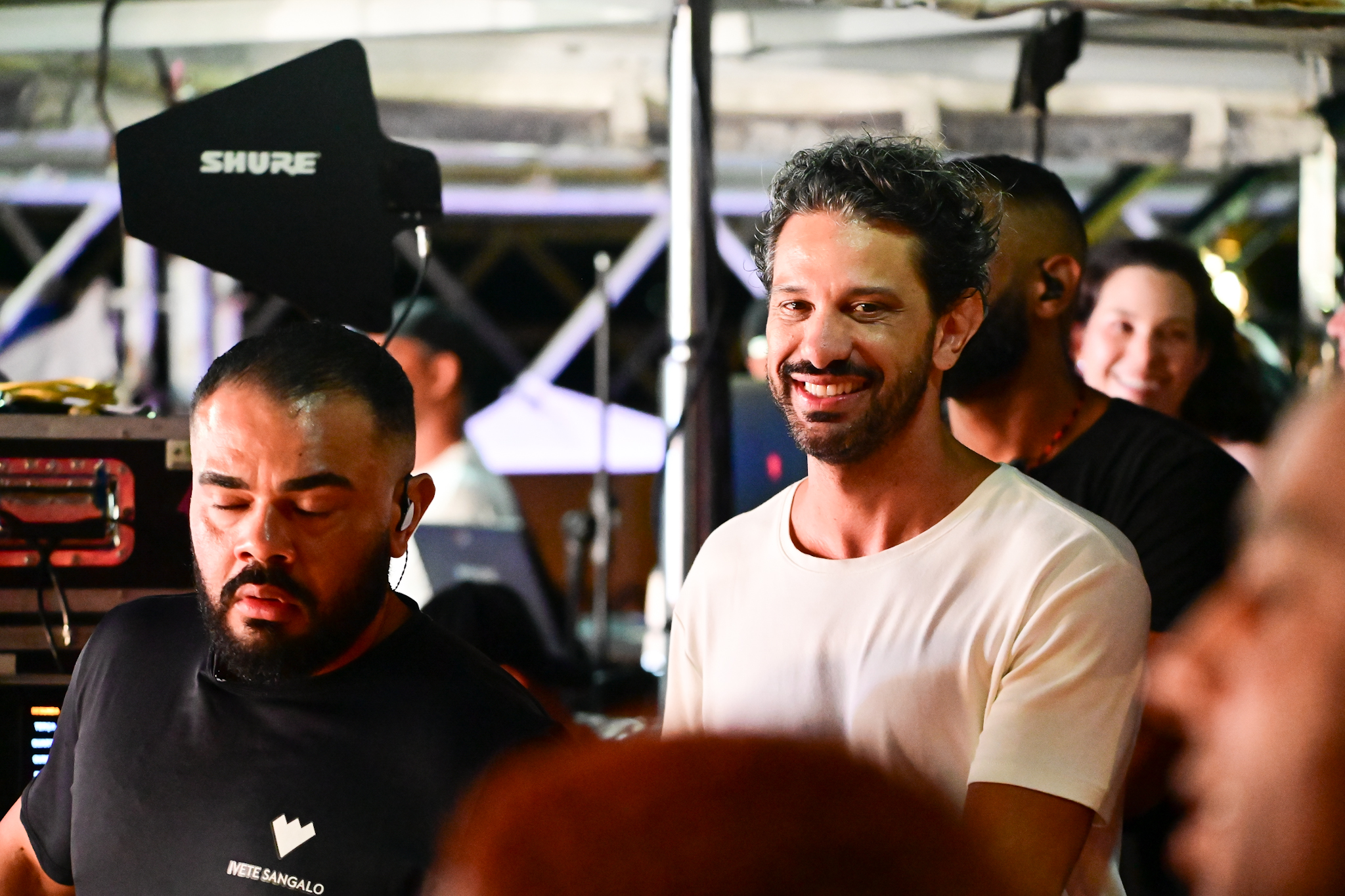Thiago Maia, namorado e produtor de Ivete Sangalo, acompanha a artista em festival de Fortaleza