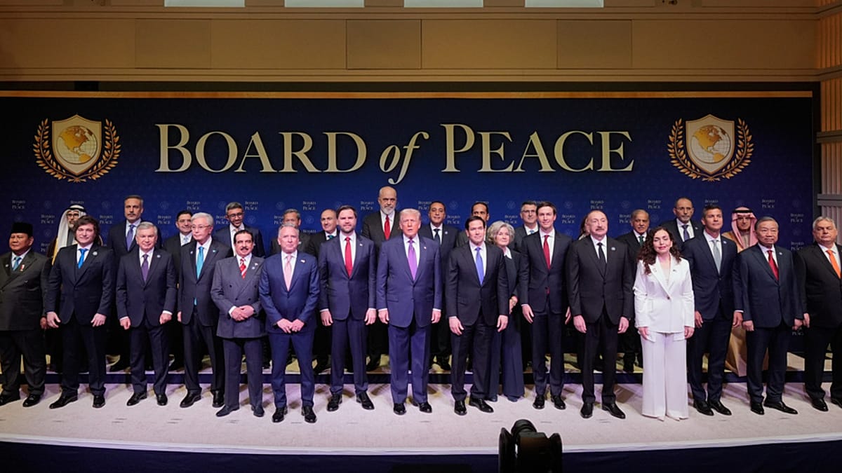 Trump anuncia acordo para desarmamento do Hamas e retirada de tropas israelenses de Gaza
