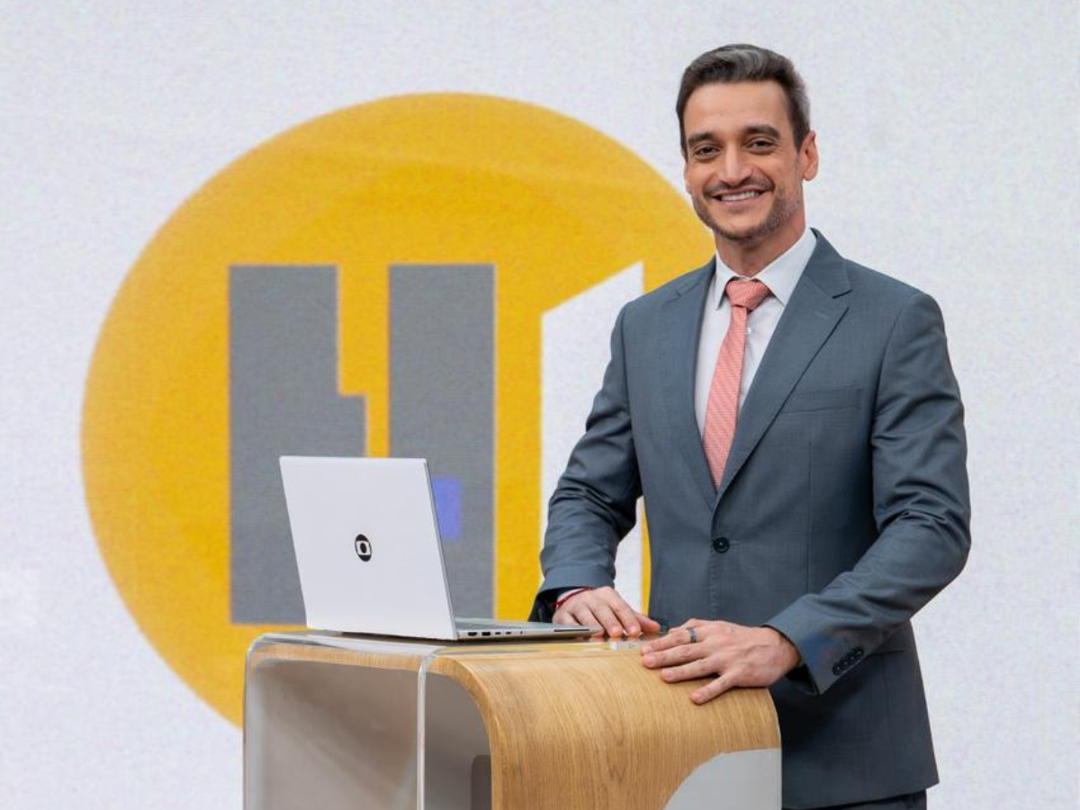 A rotina extrema de Tiago Scheuer para comandar o Hora 1 nas madrugadas da Globo