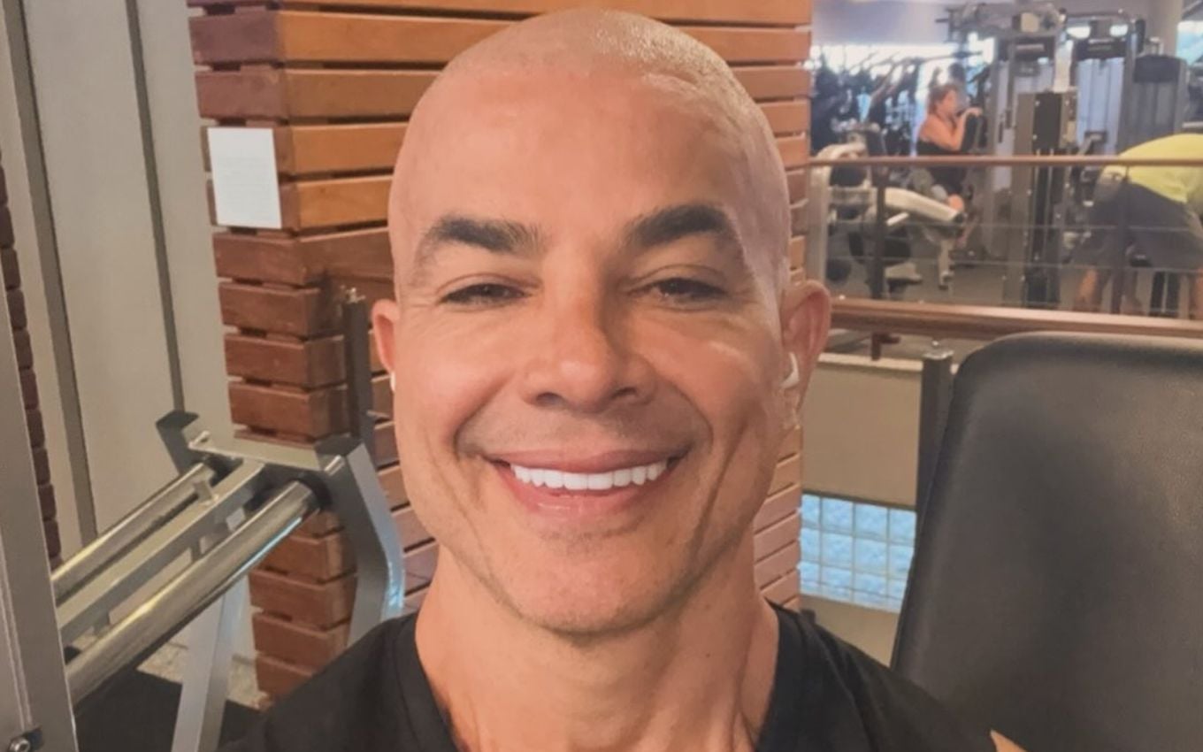 Anderson Di Rizzi adota visual careca para novo papel em série bíblica