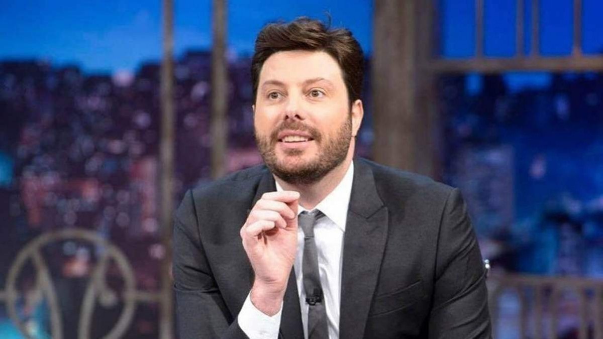 Audiência do The Noite dispara e alcança marca histórica no SBT