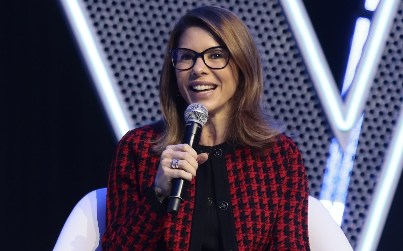 Daniela Beyruti promove mudança estratégica no comando financeiro do SBT