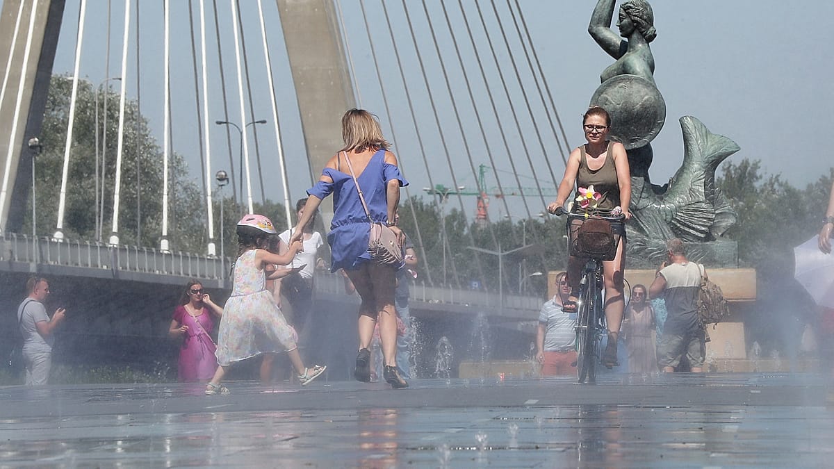 Onda de calor extremo na Polônia eleva termômetros a marcas próximas de 40 graus