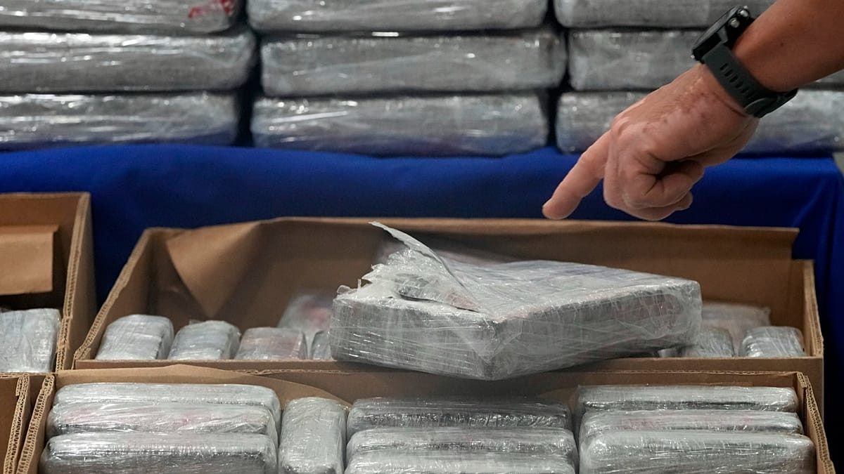 Polícia Judiciária realiza buscas em navio suspeito de tráfico no Porto de Sines