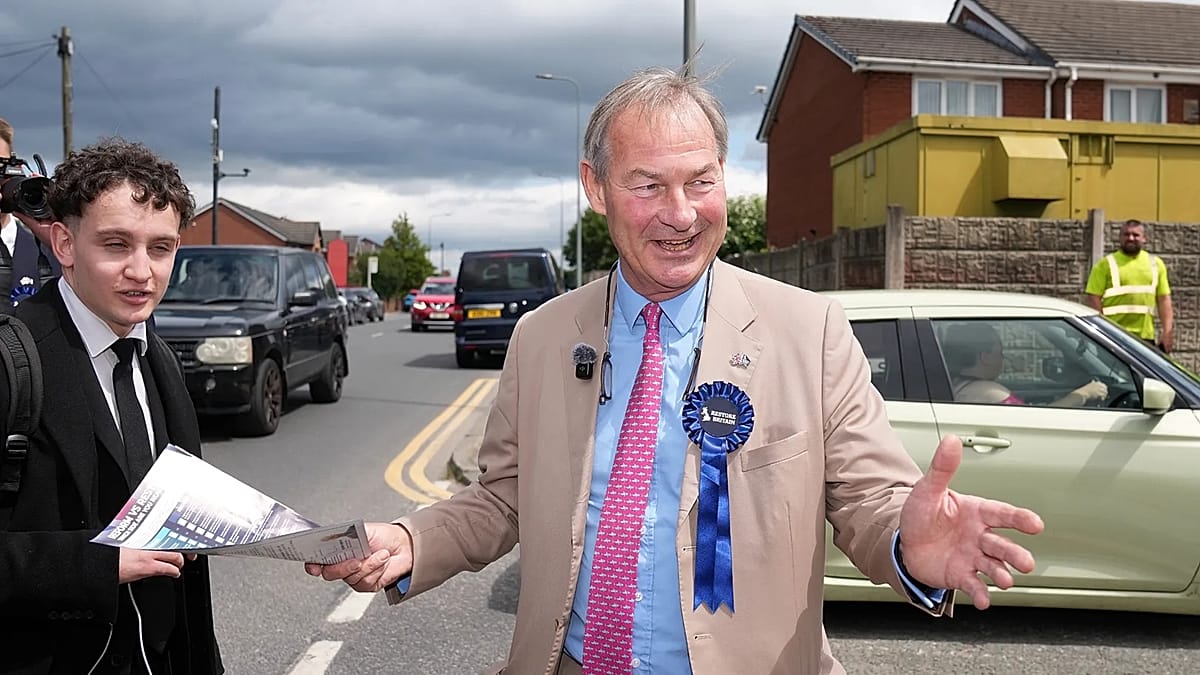Rupert Lowe propõe aliança com Nigel Farage para unificar direita radical britânica